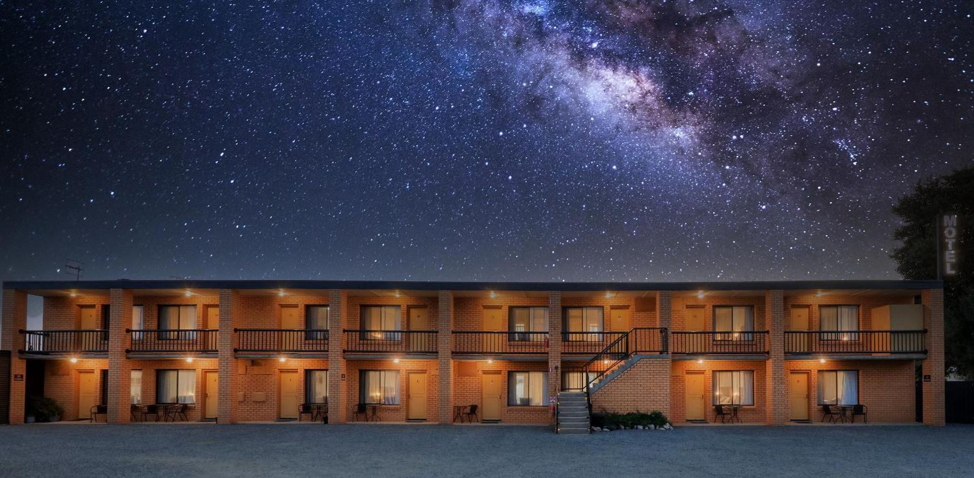 Deniliquin Motel Экстерьер фото
