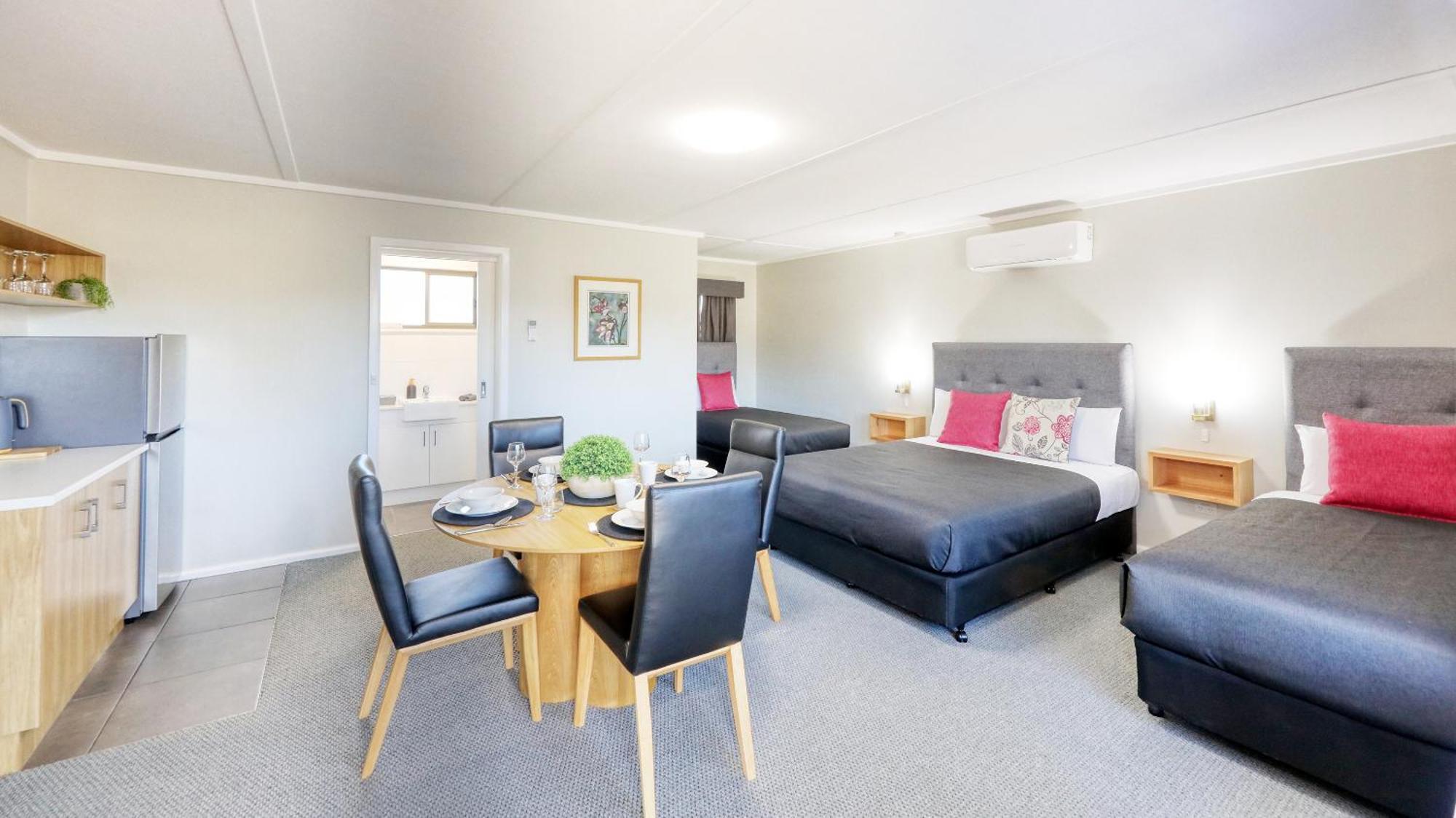 Deniliquin Motel Экстерьер фото